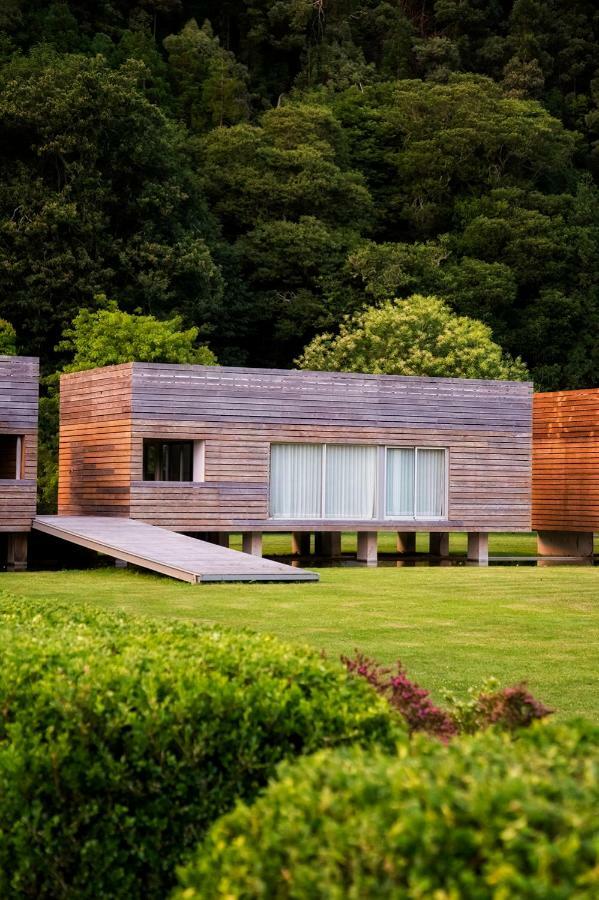 Furnas Lake Forest Living Exterior photo
